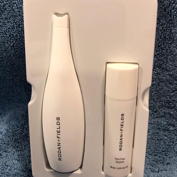 rodan&fields Other - Pore & Blackhead Cleaning System - used twice